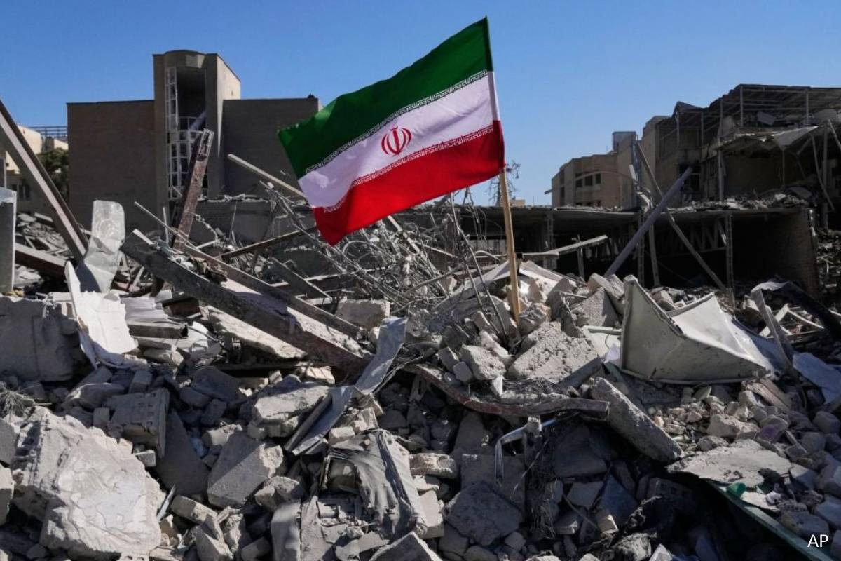 சில விமானச் சேவைகளைத் தற்காலிகமாக நிறுத்தும் முடிவெடுத்த ஏர் கனடா | Air Canada Suspends Some Flights