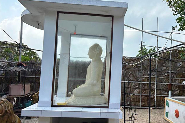 தமிழர்களை திசை திருப்பும் சிங்களவர்கள் - தமிழர் தாயகம் எங்கும் வியாபிக்கும் புத்தர் சிலைகள்! | Sri Lanka Vavuniya Missing Persons Protest Media