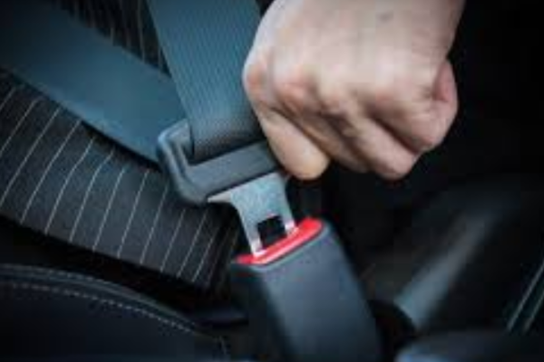இலங்கையில் இன்று முதல் கட்டாயமாக்கப்பட்டுள்ள நடைமுறை! | Wearing A Seat Belt Is Mandatory