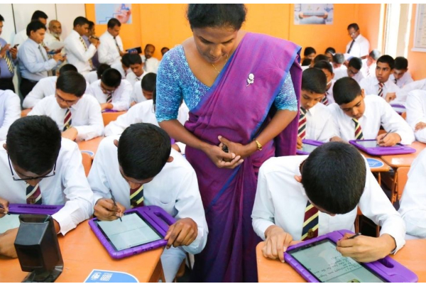 பாடசாலை மாணவர்களுக்கு கைபேசி தடை – அமைச்சு வெளியிட்ட அறிவிப்பு | Govt Plans Mobile Phone Ban For School Students பாடசாலை மாணவர்களுக்கு கைபேசி தடை – அமைச்சு வெளியிட்ட அறிவிப்பு | Govt Plans Mobile Phone Ban For School Students