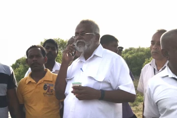 அறத்திநகர் கடல்றொழிலாளர்களின் கோரிக்கையை நிவர்திச் செய்ய துறைசார் தரப்பினருக்கு டக்ளஸ் பணிப்பு