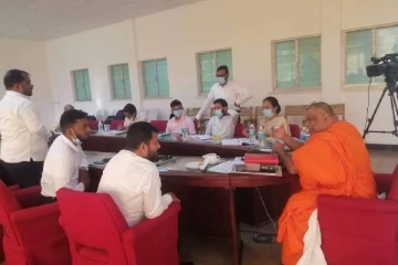 ஞானசாரவின் காலில் விழுங்கள் " அரசின் கோரிக்கைக்கு பணிந்தாரா முஷாரப்?