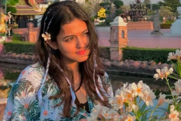 டாடா பட நடிகை அபர்ணா தாஸ் கணவருடன் ஜாலி ட்ரிப்.. கண்கவரும் ஹனிமூன் ஸ்டில்கள்