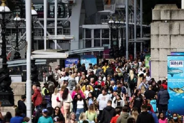 சுவிஸில் மூன்று தடுப்பூசி செலுத்தியவர்களுக்கும் கொரோனா தொற்று