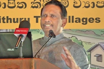 මැද­පෙ­ර­දිග පවතින දරුණු යුද­මය තත්ත්ව­යෙන් තේ කර්මා­න්ත­යට එල්ල විය හැකි අභි­යෝ­ග­ව­ලට මුහුණ දෙන්න සුදා­නම් ඇමැති සමන්ත කිය‍යි