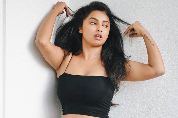 நடிகையை தாக்கி காயப்படுத்திய முன்னாள் காதலர்.. புகைப்படம் பார்த்து நெட்டிசன்கள் அதிர்ச்சி | Actress Anicka Vikramman Attacked By Ex Boyfriend