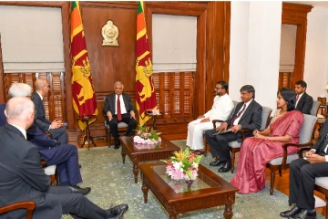 இலங்கைக்கு புதிதாக நியமிக்கப்பட்டுள்ள இராஜதந்திரிகள் நற்சான்றிதழ் பத்திரங்களை கையளித்தனர்