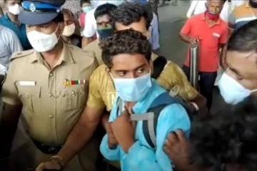 தமிழகத்தில் பைக் ஓட்டினால் மாதம் ரூ 1 லட்சம் சம்பளம் - வெளியான தகவலால் அதிர்ந்த போலீசார்