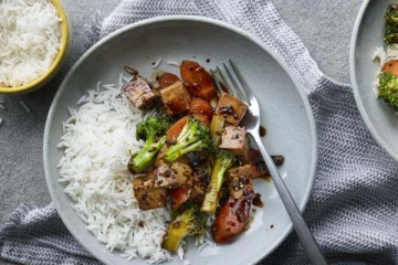 இரவில் அரிசி சாதம் சாப்பிடலாமா? ஆபத்தை ஏற்படுத்துமா?