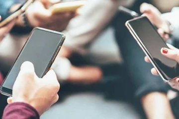 உங்கள் செல்போனில் இந்த வழியாகவும் வைரஸ் பரவும்! இது உங்களுக்கு தெரியுமா?