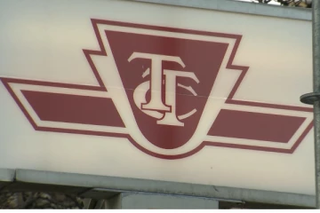 கனடாவில் வேலை நிறுத்தத்தில் குதிக்கும் போக்குவரத்துத்துறை பணியாளர்கள்