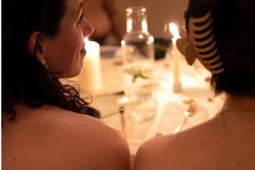 40 பேர் கலந்துக் கொண்ட நிர்வாண இரவு விருந்து - பின்னணி என்ன?