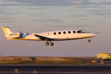 வெற்றிகரமாக வானில் பறந்த உலகின் முதல் மின்சார பயணிகள் விமானம்!