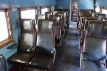 ரயில் பெட்டியின் ஆசனத்திற்கு அடியில் கண்டெடுக்கப்பட்ட மர்மபொருள்!