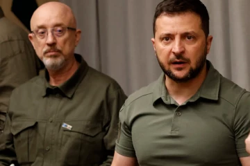 பாதுகாப்புத்துறை அமைச்சரை பதவி நீக்கிய உக்ரைன்!