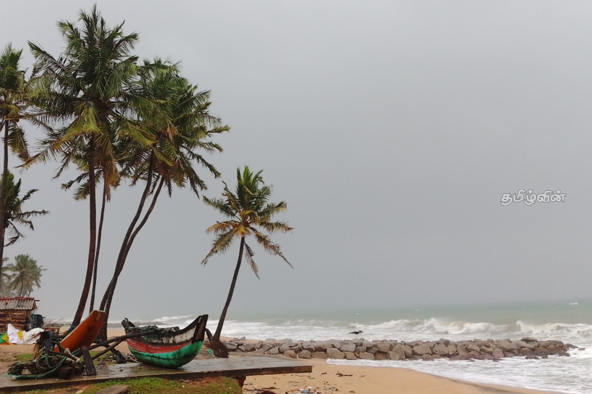 அம்பாறையில் அதிகரித்துள்ள கடல் கொந்தளிப்பு - பொதுமக்களுக்கு விடுக்கப்பட்ட விசேட எச்சரிக்கை | Increased Sea Turbulence In Ampara அம்பாறையில் அதிகரித்துள்ள கடல் கொந்தளிப்பு - பொதுமக்களுக்கு விடுக்கப்பட்ட விசேட எச்சரிக்கை | Increased Sea Turbulence In Ampara