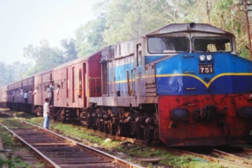 දුම්රිය මාර්ගයක් වසා දැමේ - විකල්ප මාර්ග භාවිතා කරන ලෙස දැනුම්දීමක්.