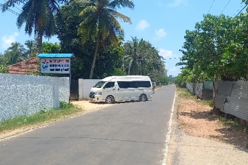முற்றுகையிடப்பட்ட சிறுவர் இல்லம் - 13 சிறுவர்கள் மீட்பு