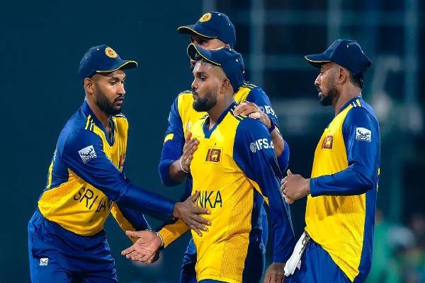 அயர்லாந்தை வீழ்த்தி வெற்றியை தனதாக்கியது இலங்கை அணி | Sri Lankan Team Beats Ireland To Clinch Victory