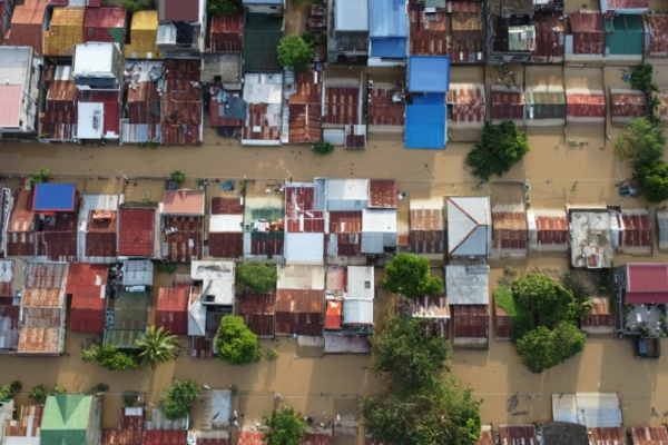 தாய்வானில் ஏற்பட்ட சூறாவளி ; 8,300க்கும் மேற்பட்டோர் வெளியேற்றம் | Typhoon Hits Taiwan More Than 8 300 Evacuated