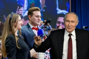 புடின் முன் தோழிக்கு Love propose செய்த செய்தியாளர்: கிண்டலடித்து மகிழ்ந்த புடின்