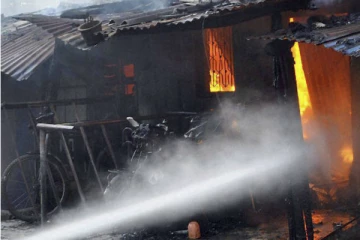 ஹட்டன் ஷெனன் தோட்ட வீடுகளில் பாரிய தீ விபத்து