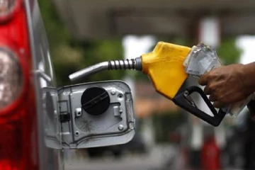 තෙල් ප්‍රශ්ණේ ඉවරයි - පෙට්‍රල් තොගයක් සමග නැවක් ලංකාවට