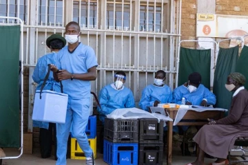 வேலையை விட்டுட்டு போயிடுங்க - அரசு ஊழியர்களுக்கு எச்சரிக்கை