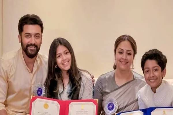 சூர்யா மகனா இது? அப்பாவை மிஞ்சிய அழகு... வைரலாகும் புகைப்படம் | Actor Suriyas Son Latest Photos On The Internet