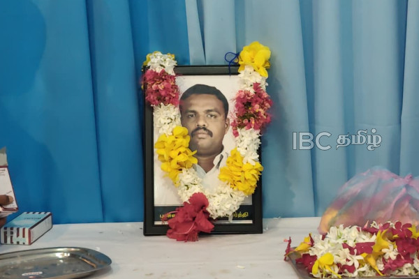 முல்லைத்தீவில் ஊடகவியலாளர் புண்ணியமூர்த்தி சத்தியமூர்த்தியின் நினைவேந்தல்! | Journalist Sathiyamoorthy Remembrance Mullaitivu