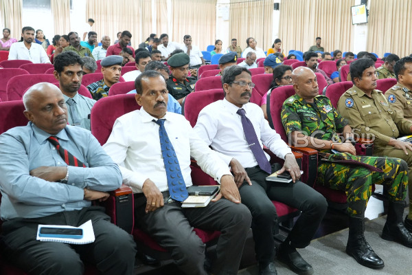 உயிர்க்கொல்லி போதையை ஒழிக்க பொதுமக்கள் கைகோர்க்க வேண்டும் : வடக்கு ஆளுநர் | Public Should Join To Eradicate Drug Addiction