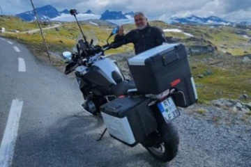 மீண்டும் பைக் ரைடு சென்ற அஜித்.. வருத்தத்தில் ரசிகர்கள்