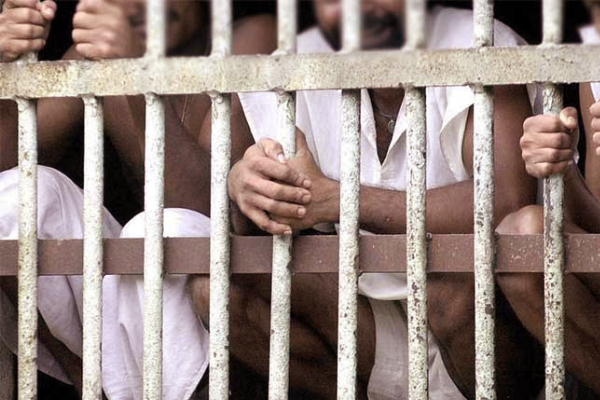 பாலியல் வன்புணர்வு வழக்கில் கைதான சந்தேகநபர் காவல்நிலையத்தில் தூக்கிட்டு தற்கொலை! | Sex Case Hanged Himself At The Police Station