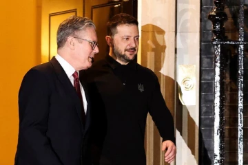 உக்ரைனுக்கு £2.6 பில்லியன் கடன் உதவி: பிரித்தானியாவுக்கு ஜெலென்ஸ்கி புகழாரம்