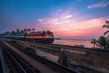 இலங்கை ரயில்வே திணைக்களத்திற்கு 245 பில்லியன் ரூபா நட்டம்