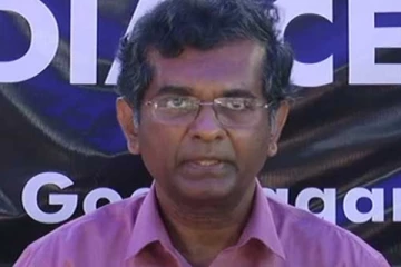 දේශපාලනඥයින් ගැන ගාලුමුවදොරපිටියේ දී ඔබ කවුරුත් හදුනන විශේෂඥ වෛද්යවරයෙක්ගෙන් සැර ප්රකාශයක්.. (VIDEO)