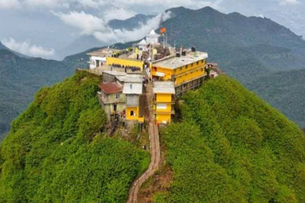 சிவனொளிபாத மலைக்கு செல்ல காத்திருப்போருக்கு வெளியான முக்கிய தகவல்! | Prohibition On Going To Sri Pada Adam S Peak