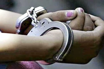 කතක් සහ තවත් අයෙක් හොරෙන්ම වල්ලපට්ටා කපා අත් වූ ඉරණම..