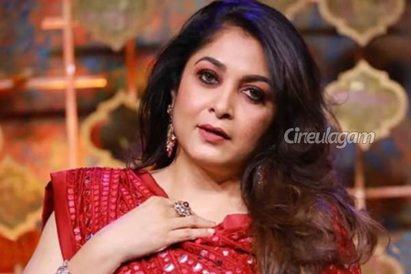 நடிகை ரம்யா கிருஷ்ணன் மகனா இது, லேட்டஸ்ட் போட்டோ... எங்கே சென்றுள்ளார் பாருங்க, வைரல் போட்டோ | Actress Ramya Krishnan Son Latest Photo Goes Viral