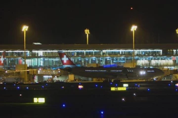 அச்சுறுத்தும் Omicron மாறுபாடு... சுவிஸ் விமான நிலையத்தில் PCR சோதனை கேள்விக்குறி