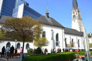 ஒருவர் கூட தடுப்பூசி போட வரவில்லை! சுவிட்சர்லாந்தில் மிகப்பெரிய தடுப்பூசி முகாம் என்ற பெயரில் நடந்த அதிர்ச்சியூட்டும் சம்பவம்!