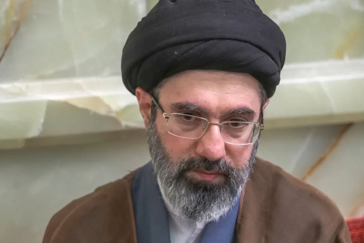 போர் நிறுத்தத்திற்கு மத்தியில் ஈரான் உச்ச தலைவர் வெளியிட்ட அறிவிப்பால் பதற்றம் | Iran Remains Determined To Take Revenge