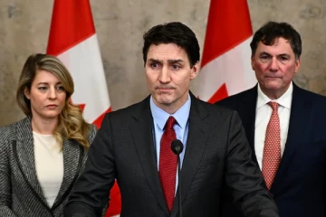 உள்நாட்டு பொருட்களை மட்டும் வாங்குங்கள்: ட்ரம்ப் வரிவிதிப்புக்கு கனடா பதிலடி