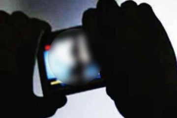 முல்லைத்தீவில் யாழ்ப்பாண பல்கலைக்கழக மாணவிகள் குளிப்பதை வீடியோ எடுத்த இளைஞர்கள்!