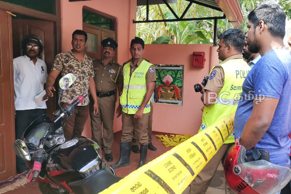 குழந்தைகள் உட்பட ஒரே குடும்பத்தை சேர்ந்தோர் மர்ம மரணம் - தீவிர விசாரணையில் காவல்துறை! | Vavuniya Sri Lanka Death Police Investigation