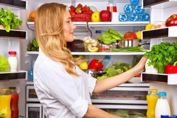 இந்த உணவுகளை எப்போதும் குளிர்சாதன பெட்டியில் வைத்து சூடுபடுத்தி சாப்பிடக்கூடாதாம்