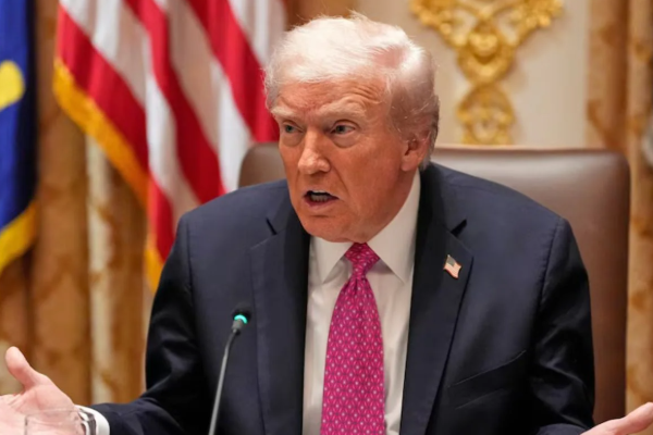 பெண்ணை சுட்டுக் கொன்ற அதிகாரி விவகாரம் ; ட்ரம்ப் விளக்கம் | Trump Opens Up About Us Shooting Incident பெண்ணை சுட்டுக் கொன்ற அதிகாரி விவகாரம் ; ட்ரம்ப் விளக்கம் | Trump Opens Up About Us Shooting Incident