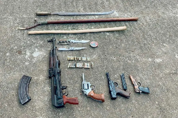 தென்பகுதியில் சிக்கிய ஆயுத களஞ்சியசாலை | Arms Depot Trapped In The South