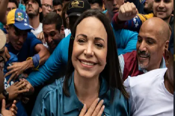 ட்ரம்புடன் நோபல் பரிசை பகிர முயன்ற வெனிசுலா எதிர்க்கட்சித்தலைவருக்கு கிடைத்த ஏமாற்றம் | Nobel Committee Rejects Venezuela Oppo Leader Plan ட்ரம்புடன் நோபல் பரிசை பகிர முயன்ற வெனிசுலா எதிர்க்கட்சித்தலைவருக்கு கிடைத்த ஏமாற்றம் | Nobel Committee Rejects Venezuela Oppo Leader Plan