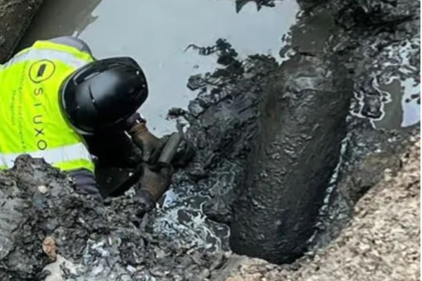 இங்கிலாந்தில் கண்டுபிடிக்கப்பட்ட இரண்டாம் உலகப்போர்க்கால குண்டுகள்: 5,000 பேர் வெளியேற்றம் | Two Ww2 Bombs Found In Uk Peoples Evacuated